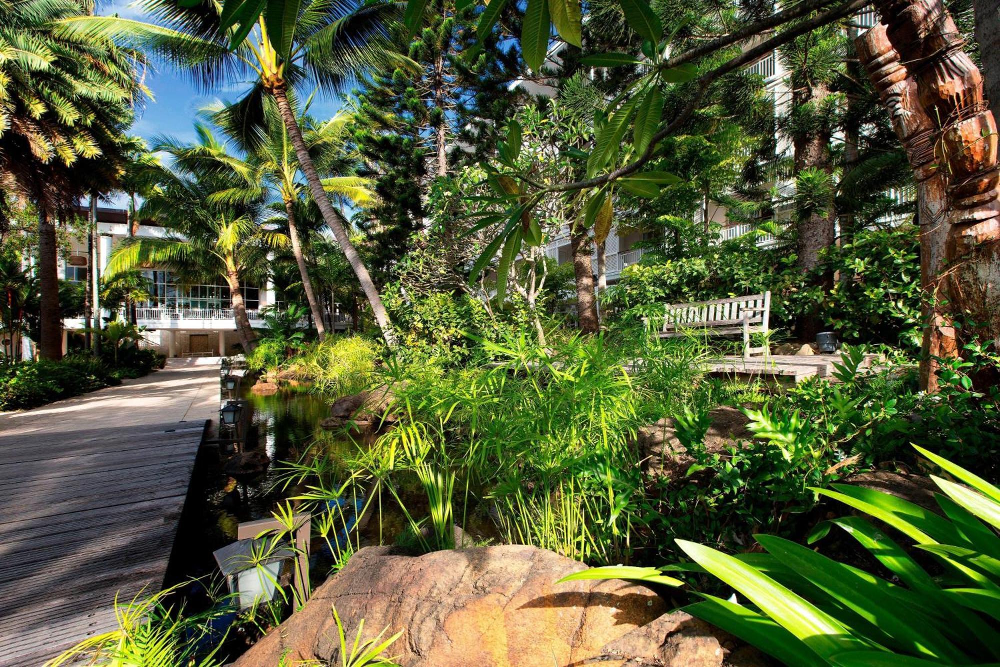 Le Meridien Noumea Resort & Spa Exterior photo